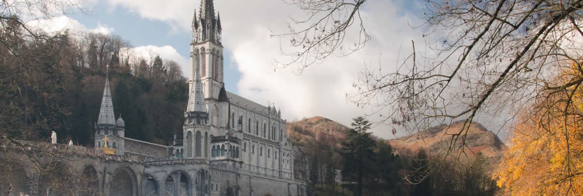 Come arrivare a Lourdes? Facile, volando con Albastar!